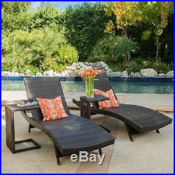 4pc Eliana Wicker Chaise Lounges & Tables Set