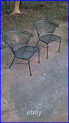 Vintage White Wrought Iron Patio Furniture Set Table & 4 Barrel Back Chairs